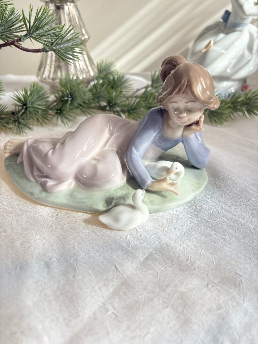 Lladro Figurine "Playful Friends #5609 Retired, Excellent Used Condition